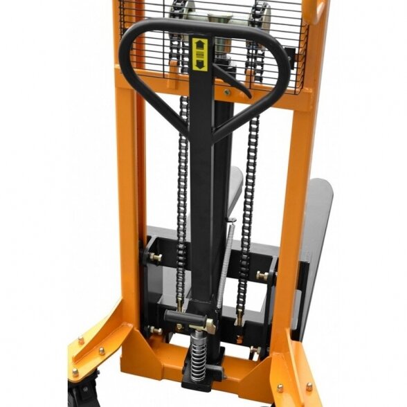 Cormak WRHS1016 Mast Pallet Stacker with Adjustable Forks 1000kg 1600mm 4